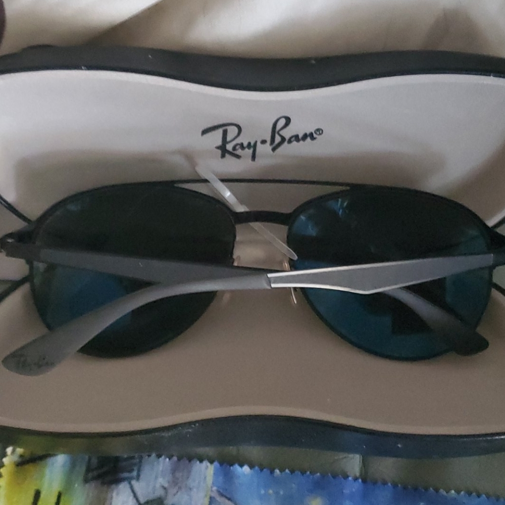Raybans 2025 new black leather case new 2025 gorgeous 😍 Real - Picture 3 of 6